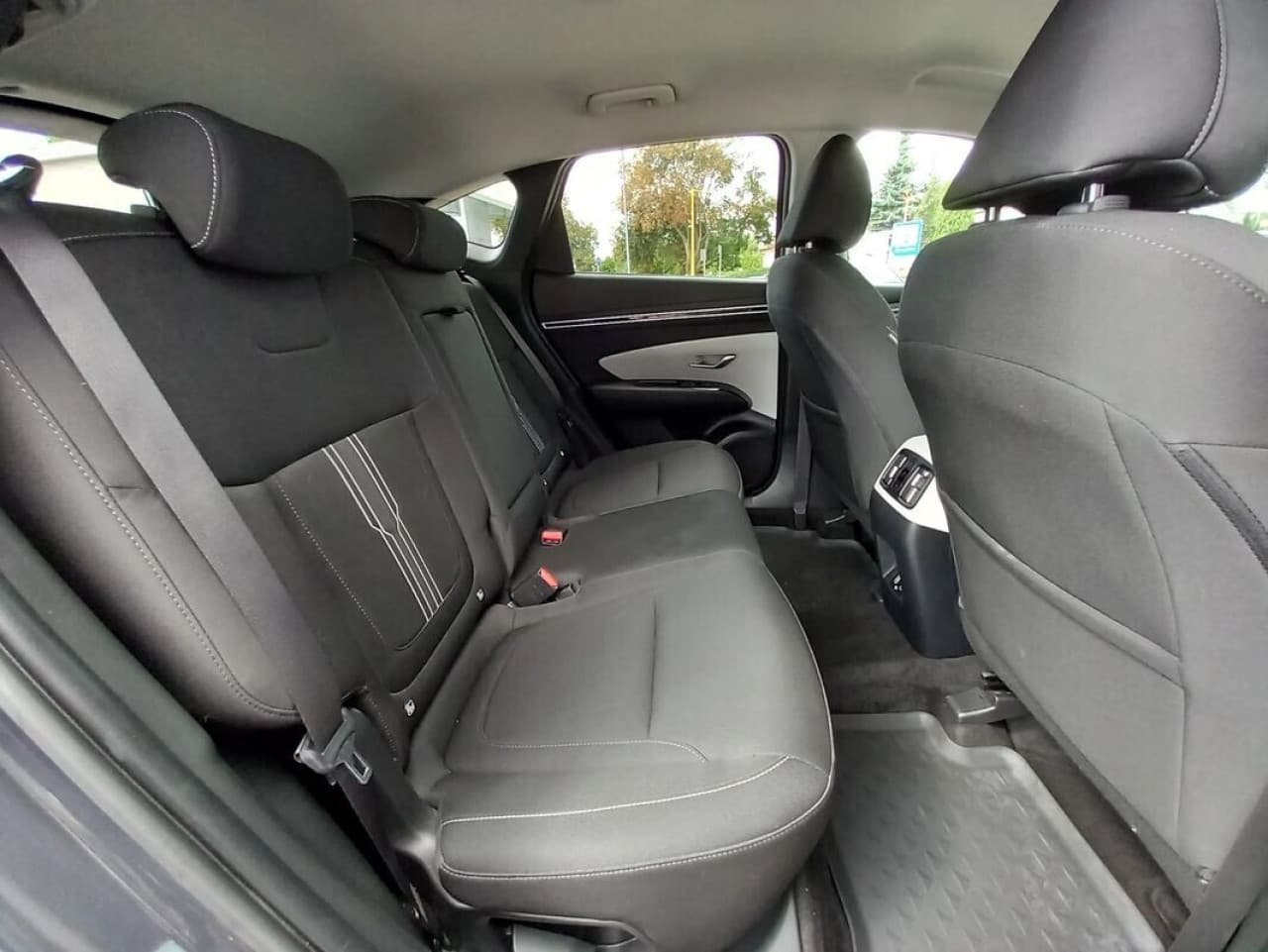 Hyundai Tucson - zdjęcie 7