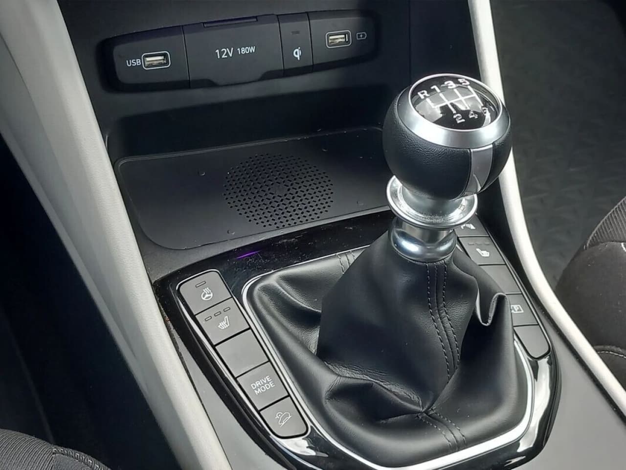 Hyundai Tucson - zdjęcie 10