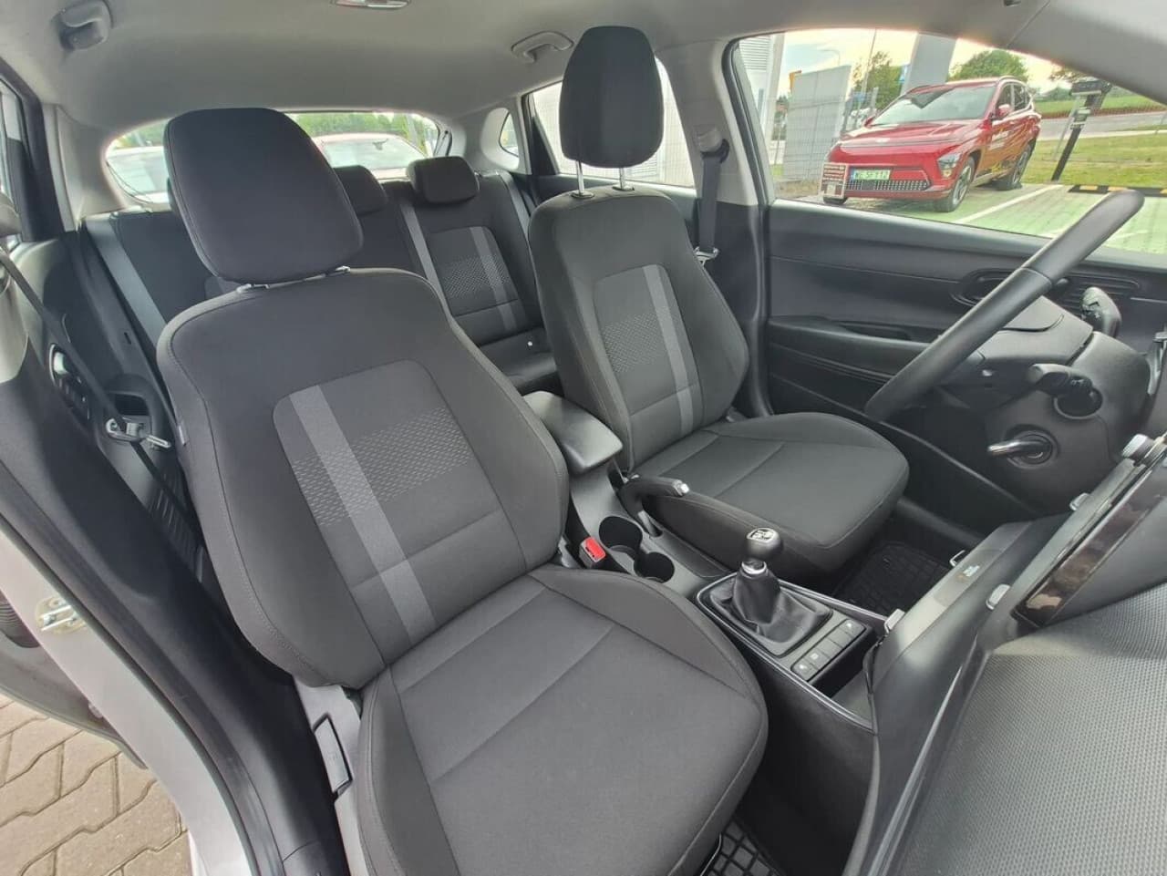 Hyundai i20 - zdjęcie 10