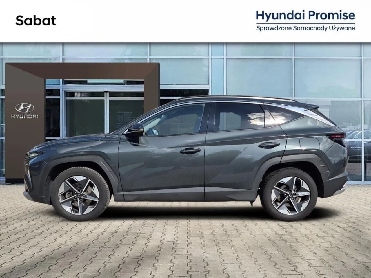Hyundai Tucson - zdjęcie 12