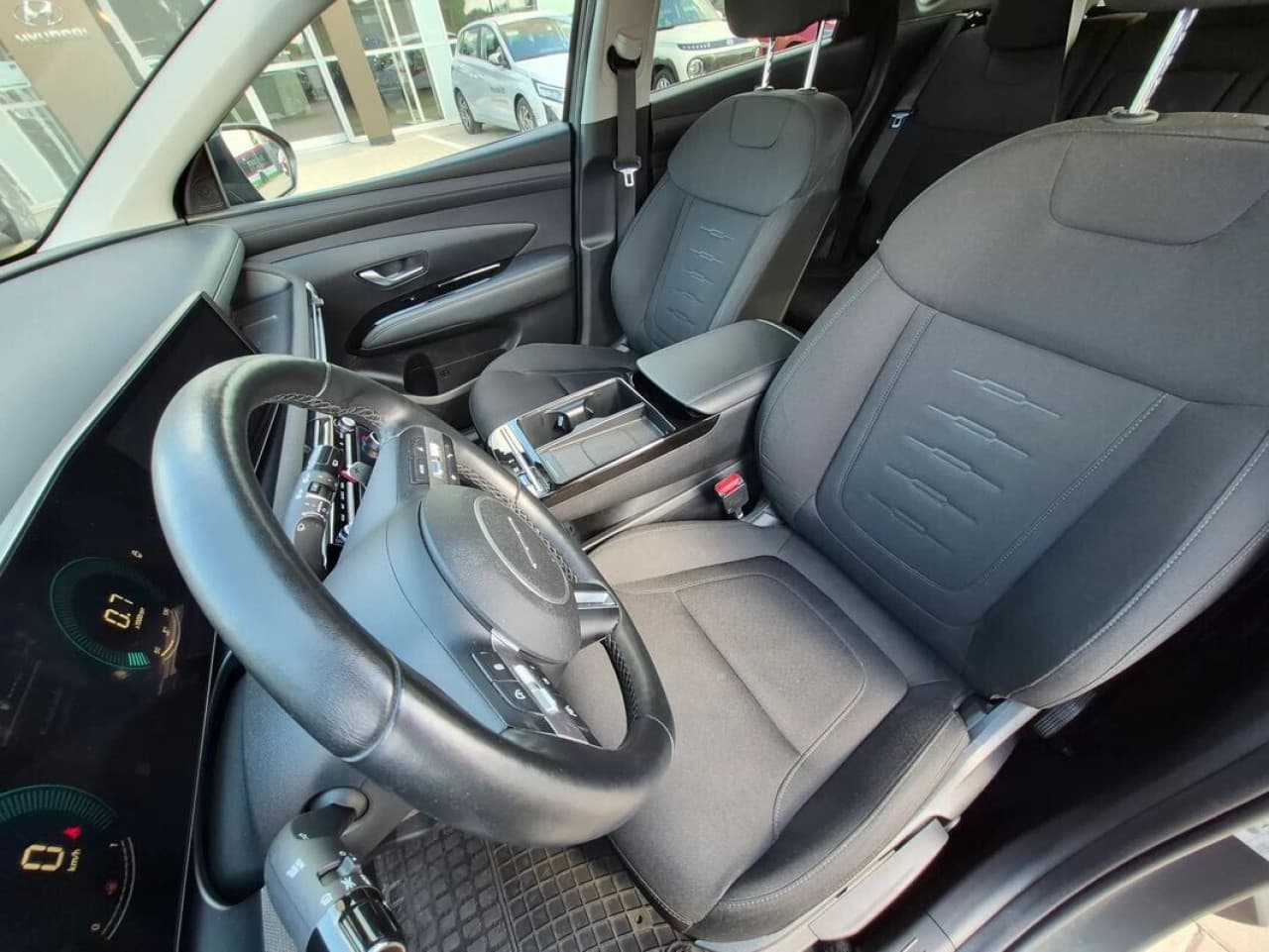 Hyundai Tucson - zdjęcie 7