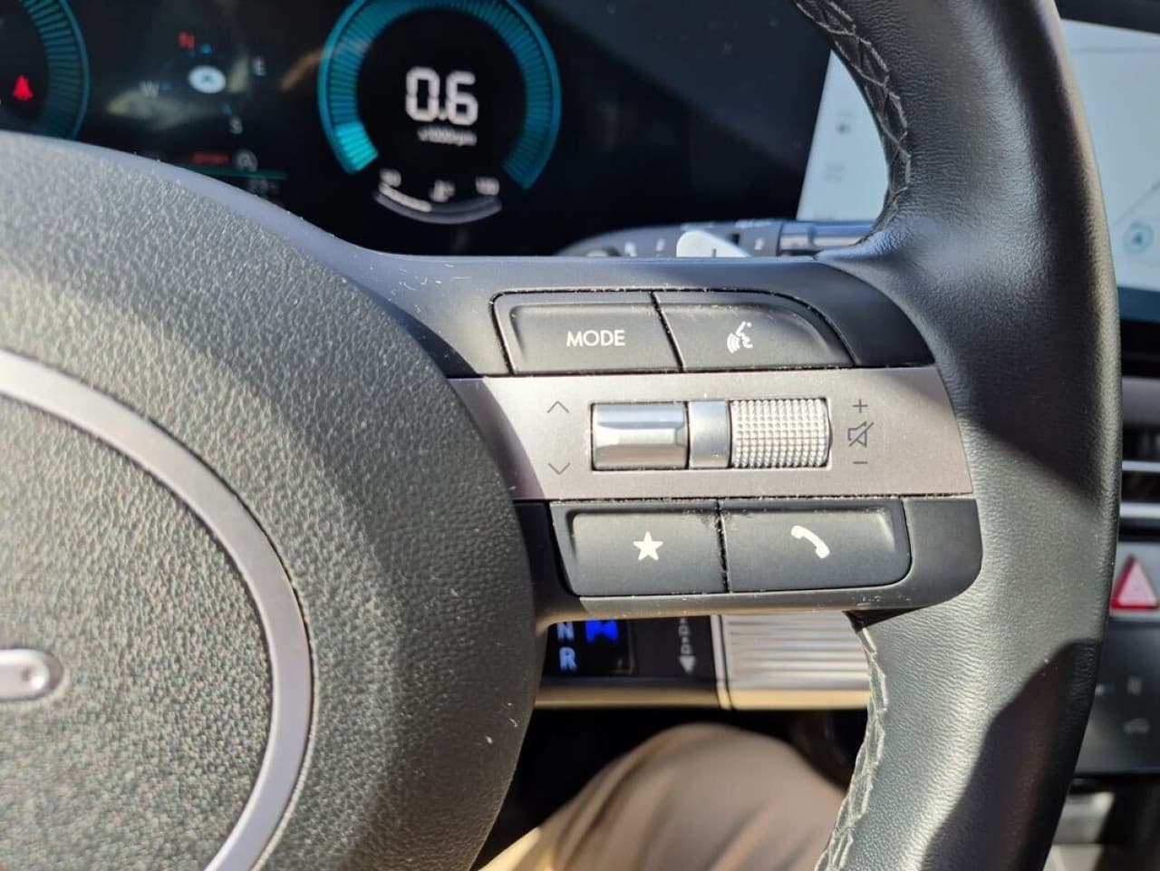 Hyundai Tucson - zdjęcie 13